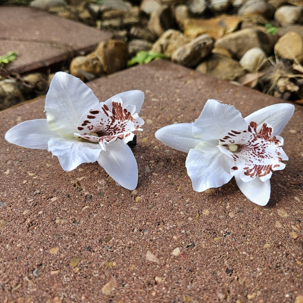 New! 2pc White Orchid Hair Clips